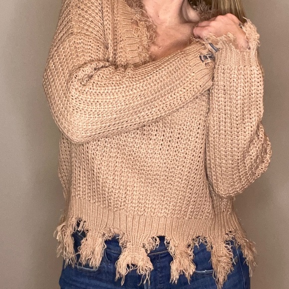 NWOT Fashion Nove V-neck sweater - Picture 8 of 10